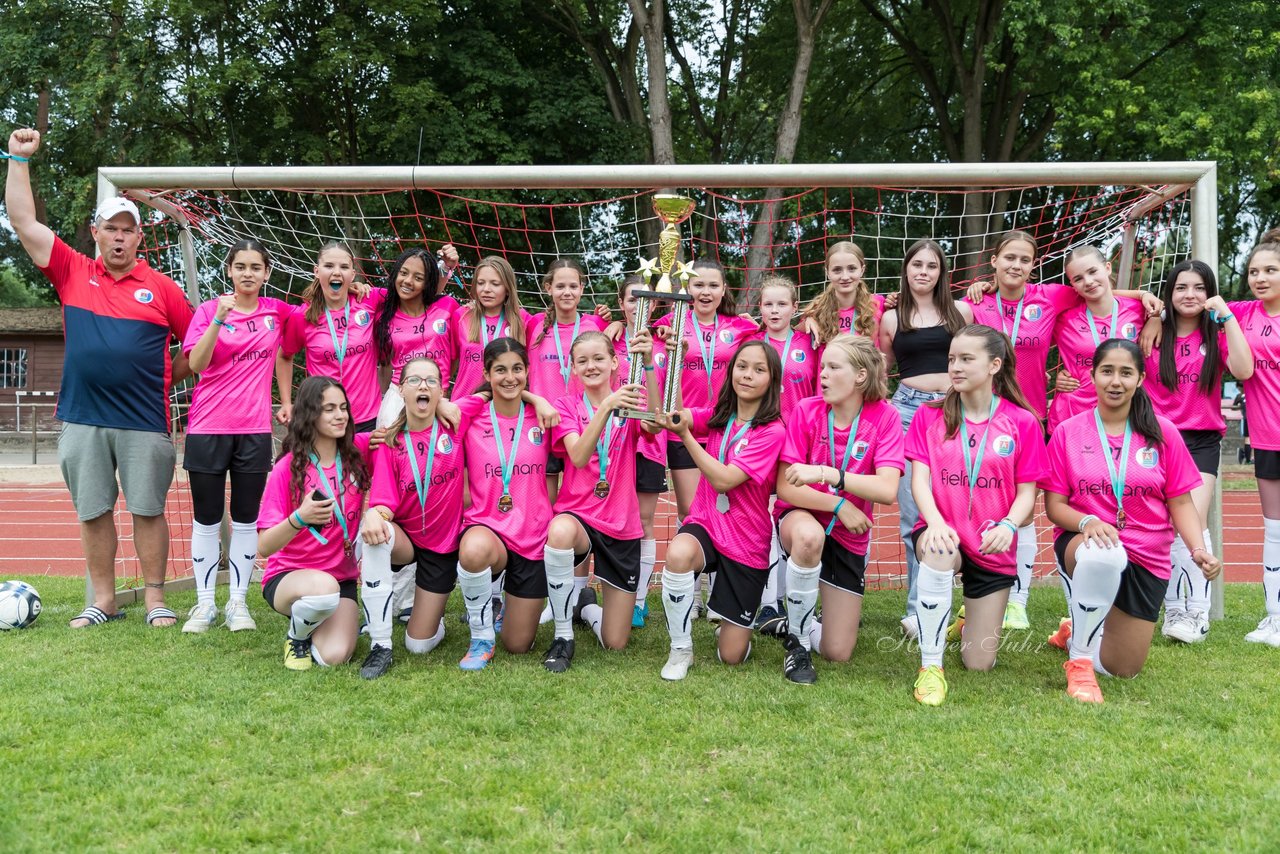 Bild 255 - Loewinnen Cup